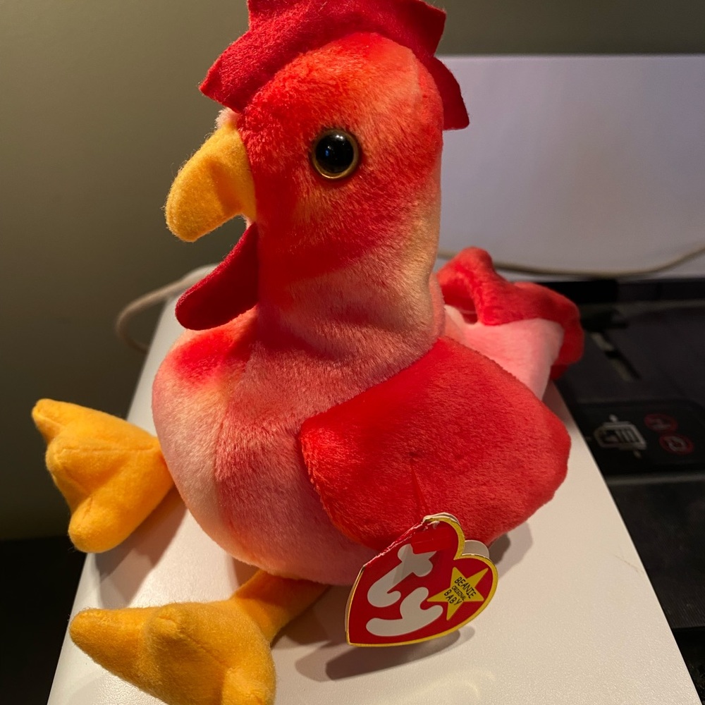 Retired ty beanie baby,Strut the rooster.